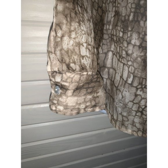 Chicos Sz 1 (MEDIUM) Reptile Croc Print Roll Tab Sleeve Chiffon Blouse Tunic EUC - Picture 5 of 11
